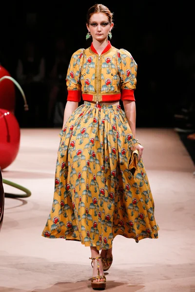 Look 18